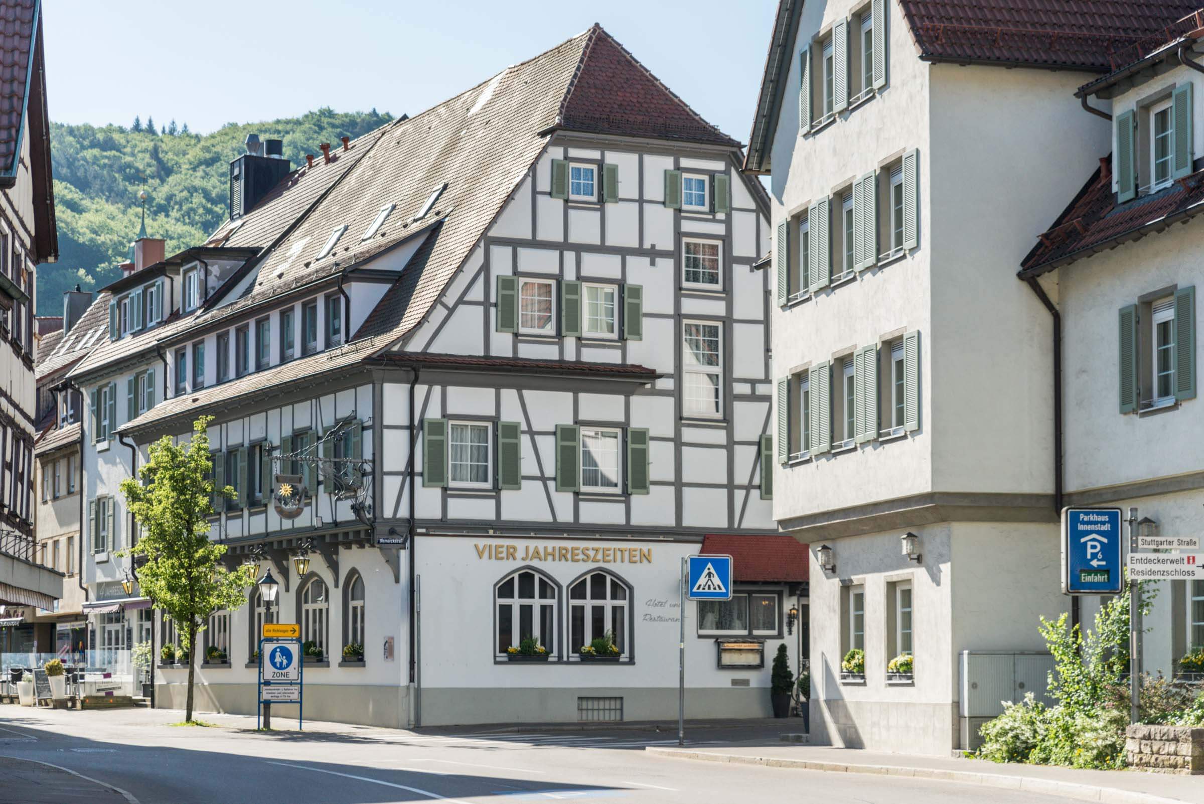 Hotel Restaurant Vier Jahreszeiten Bad Urach Fassade