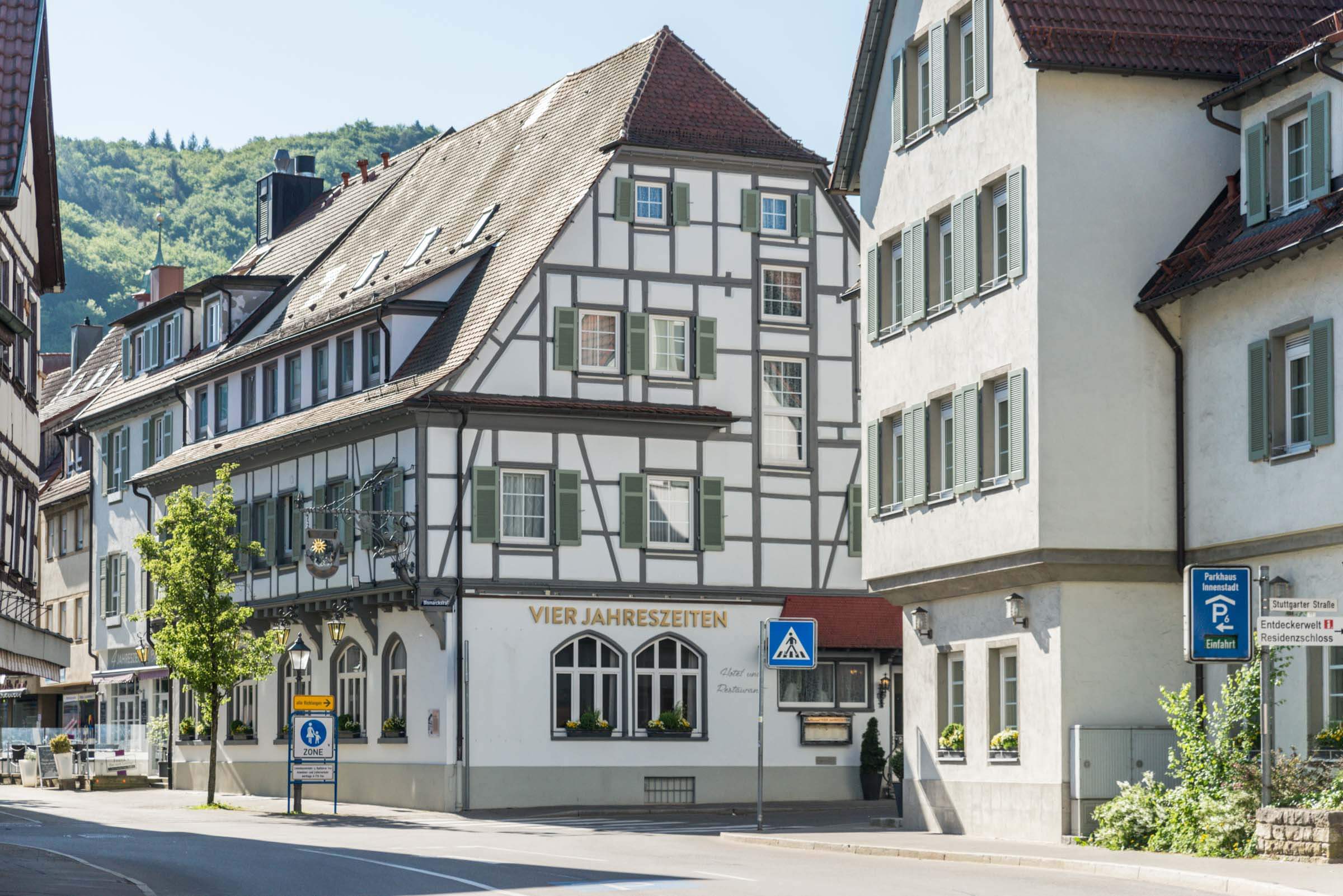 Hotel Restaurant Vier Jahreszeiten Bad Urach façade