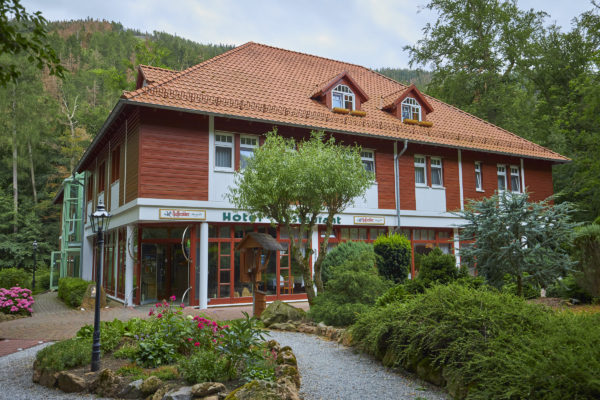 Außenansicht Kurparkhotel Ilsetal