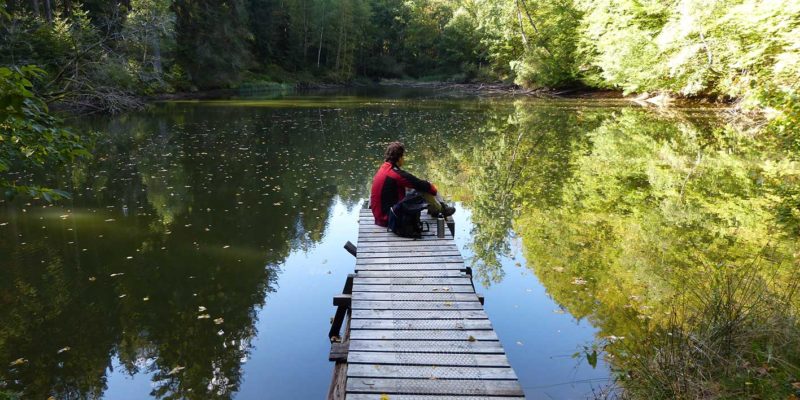 Rast an einem See im Kaltenbachgrund im Spessart