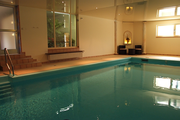 Schwimmbad im Flair Landhotel Püster im Sauerland