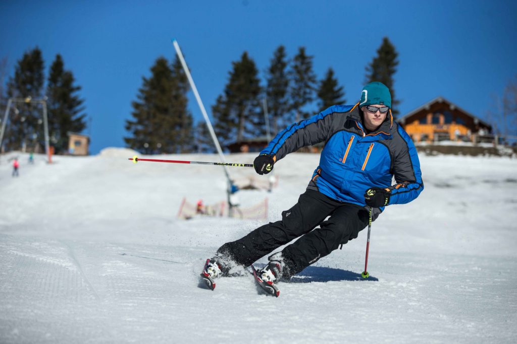 Skifahrer im Skikarussell Altastenberg