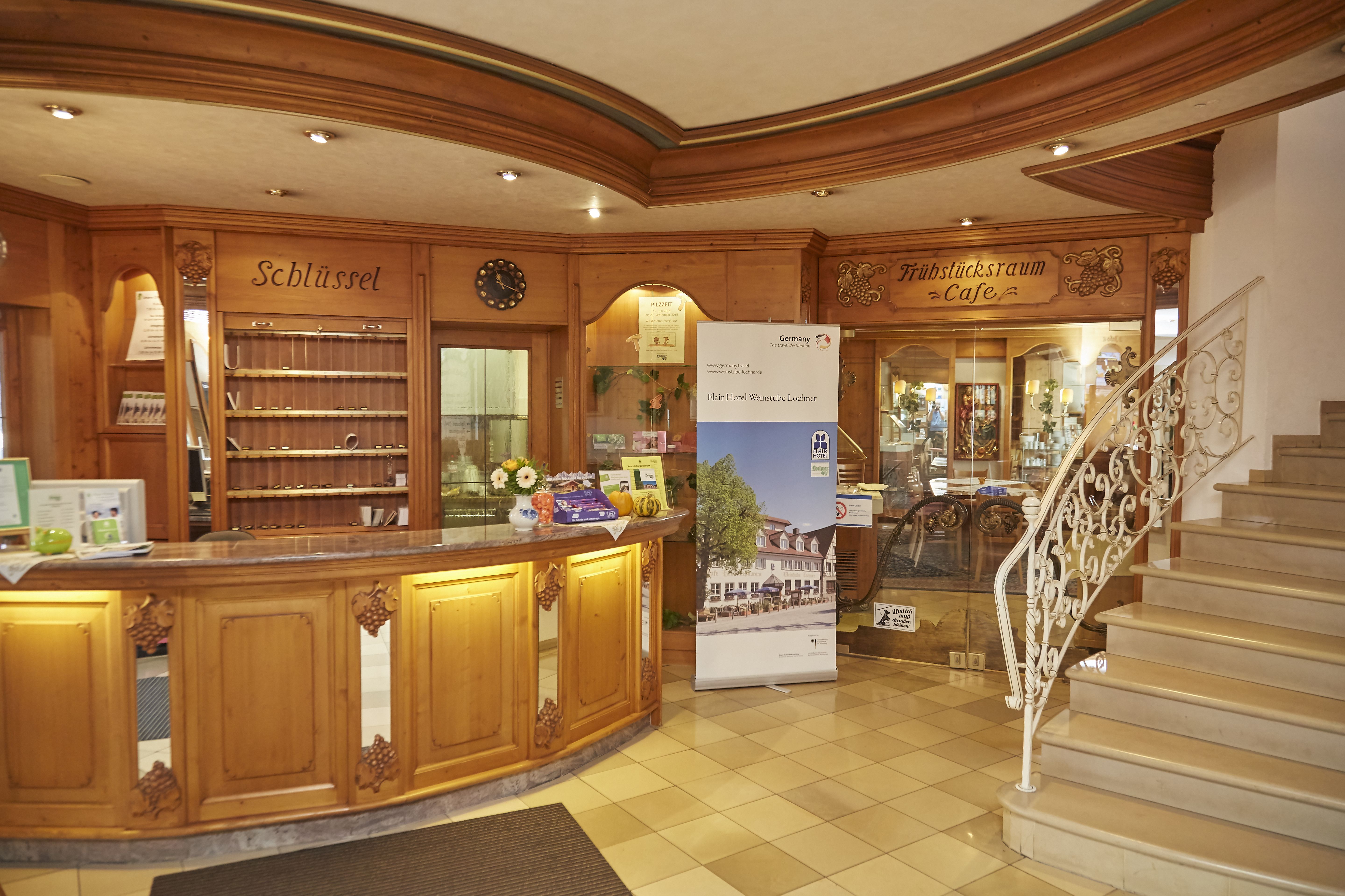 Flair Hotel Weinstube Lochner Empfang Rezeption