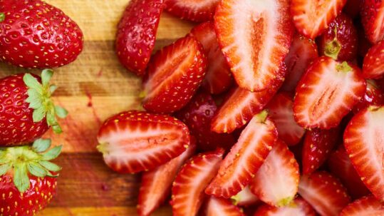 Aufgeschnittene Erdbeeren